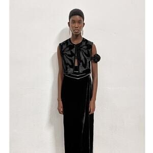 Zara Embroidered Velvet Open Front Vest